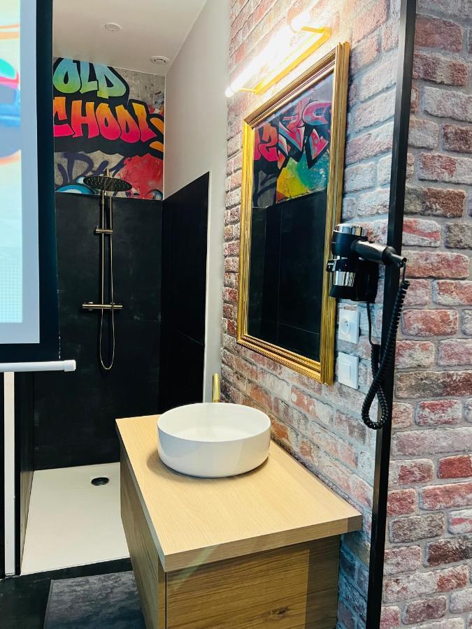 Capsule Street Art - Sauna- Jacuzzi - Playstation 5 - Billard - Netflix - Home Cinema - Terrasse Дуе Екстер'єр фото